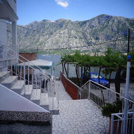 Seaside Apartments And Rooms Kotor Exterior foto