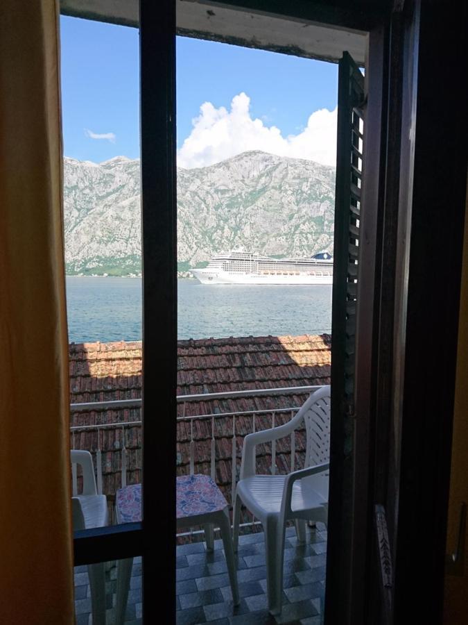 Seaside Apartments And Rooms Kotor Exterior foto