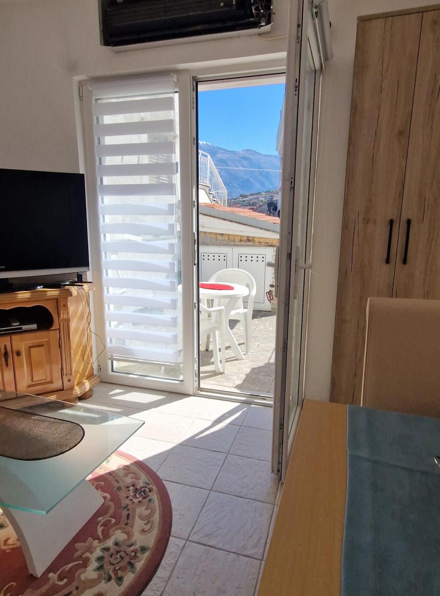 Seaside Apartments And Rooms Kotor Exterior foto